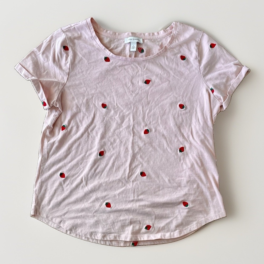 Vintage America T-Shirt Women's L Pink Embroidered Strawberries Cottage Coquette